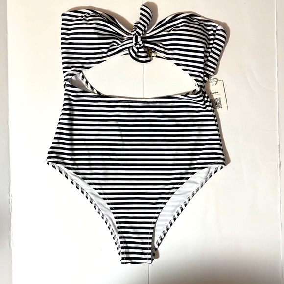 Cupshe Live Life On The Beach Swimsuit - Picture 3 of 7